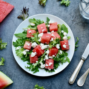 Insalata di anguria con feta e menta fresca