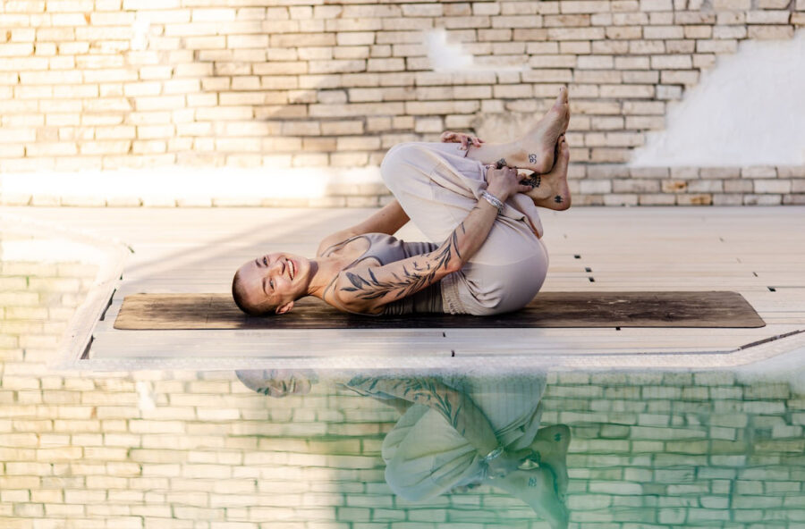 Yoga: fai &ldquo;respirare&rdquo; la pancia