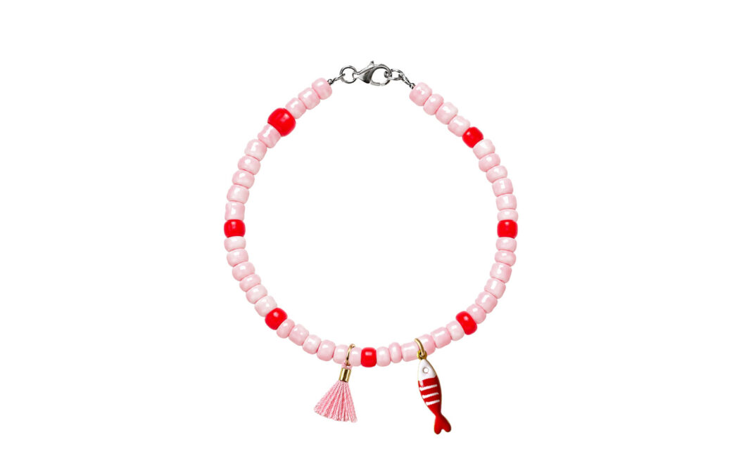 Bracciale--bicolore-Le-Diveh-con-nappina-e-sardina-mignon.-Valeria-Bugatto--Gioielli-valeriabugattogioielli.it- Moda: estate in equilibrio
