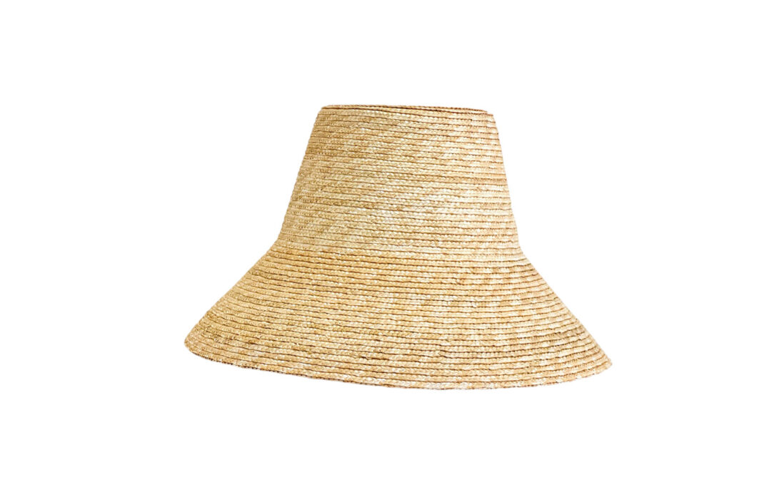 Cappello-in-paglia-a-tesa-larga-svasata.La-Stramberia-lastramberia.it Moda: estate in equilibrio