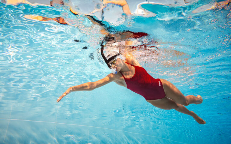 nuoto con lo snorkel nuoto con lo snorkel