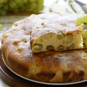 Torta all&rsquo;uva di inizio autunno
