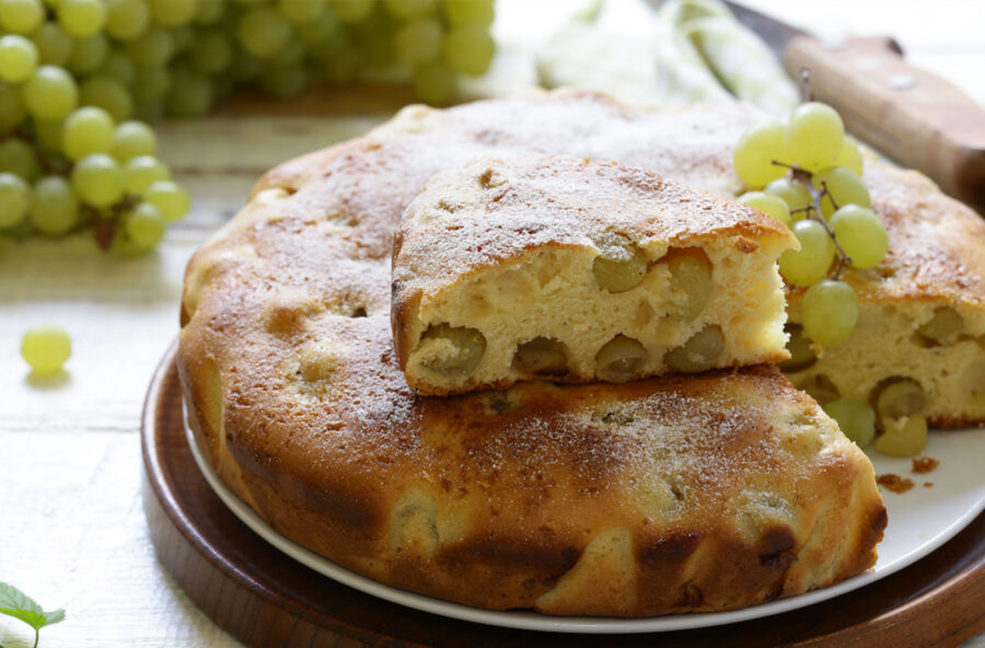 Torta all&rsquo;uva di inizio autunno
