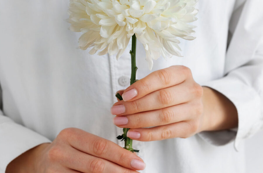 Zen manicure
