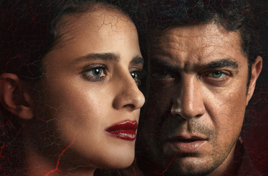Audiolibri e podcast di ottobre: non perdete Dracula letto da Riccardo Scamarcio e Benedetta Porcaroli
