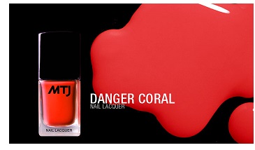 NAIL LACQUER DANGER CORAL